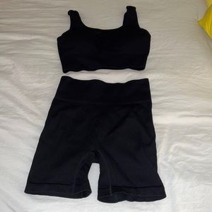 Black active set. Elastic. Used once. Like new